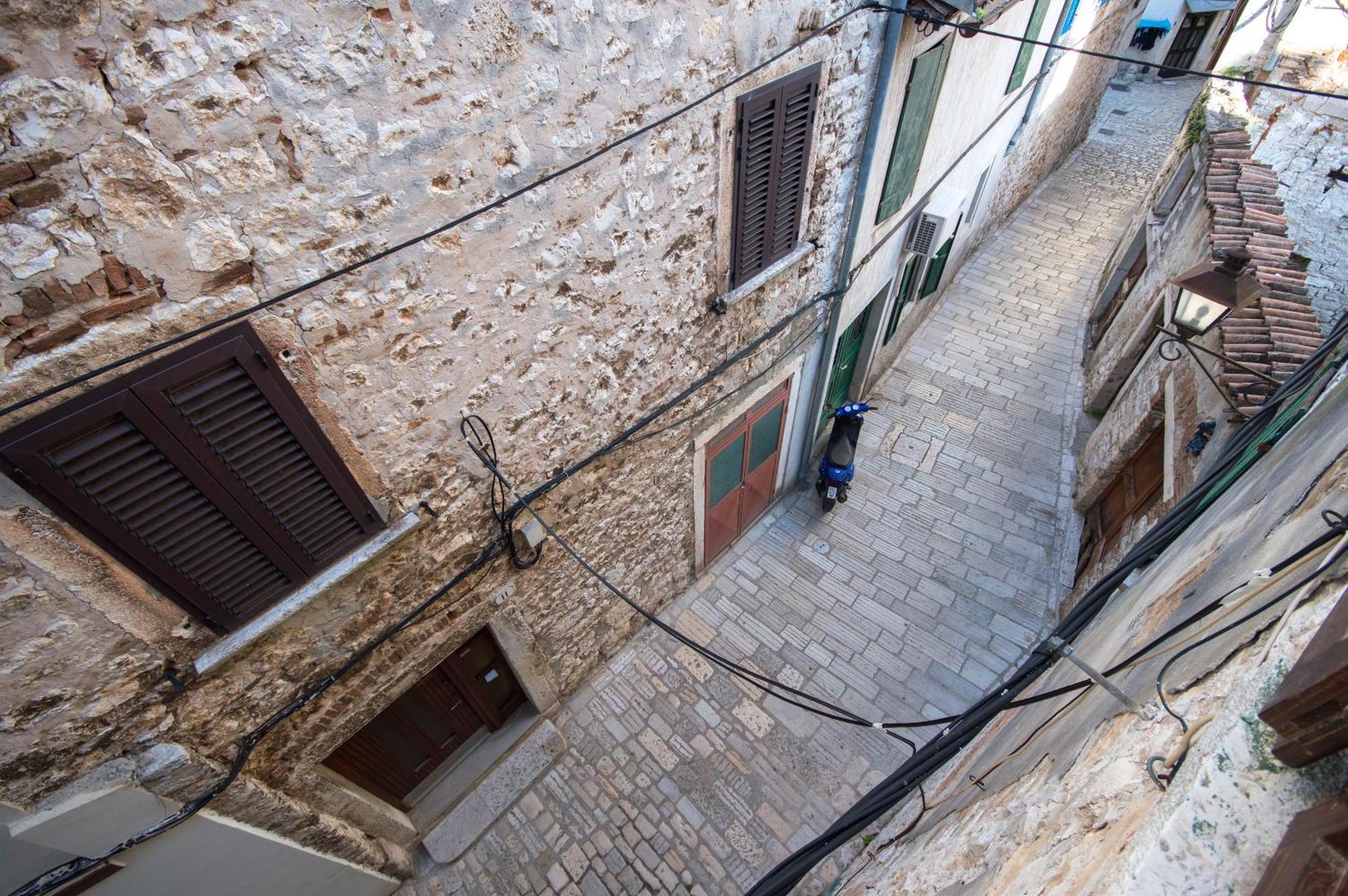 Gorgeous Tiramola Apartment *