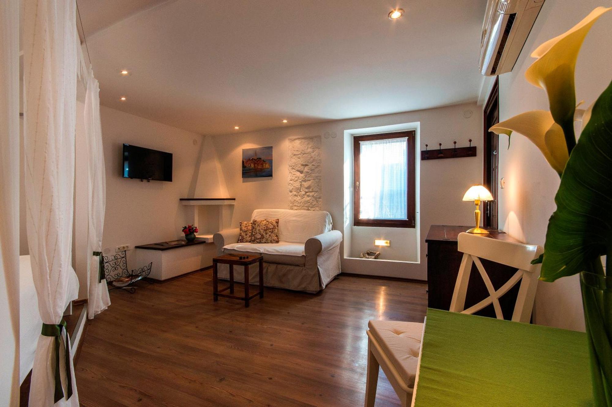 Apartment Gorgeous Tiramola